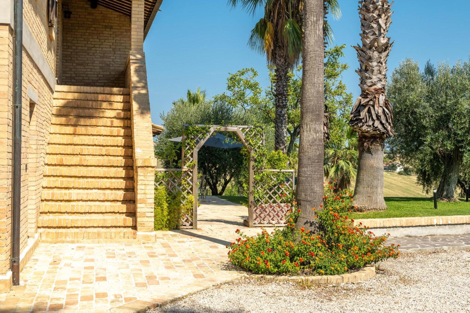 Villa Iulia - Vibra Controguerra Zewnętrze zdjęcie