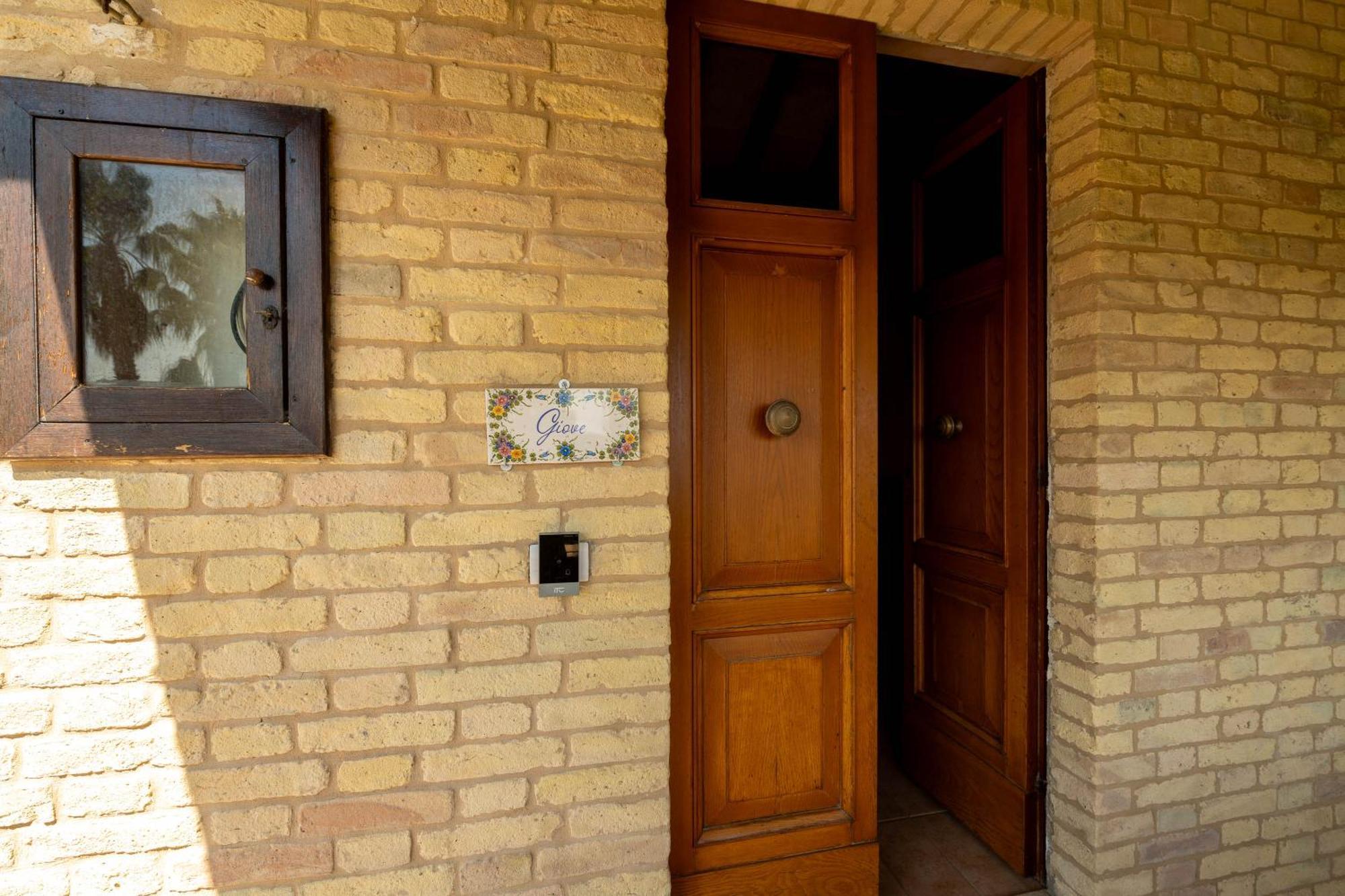 Villa Iulia - Vibra Controguerra Zewnętrze zdjęcie